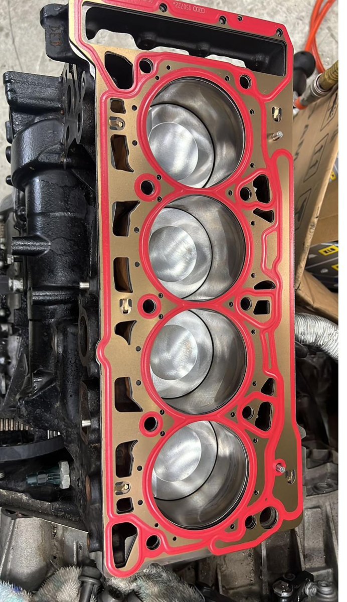 Engine block with head gasket during rebuild